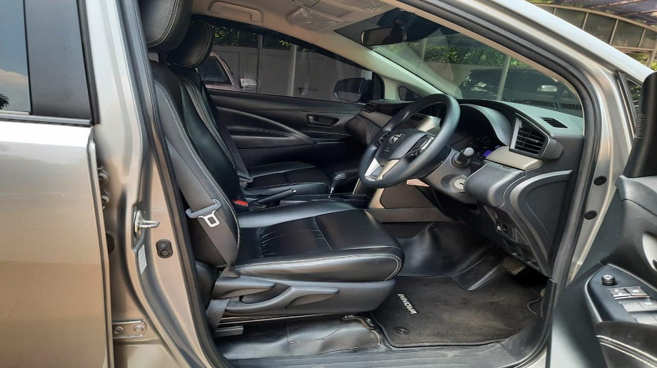 TOYOTA INNOVA 2.4 G AT 2018